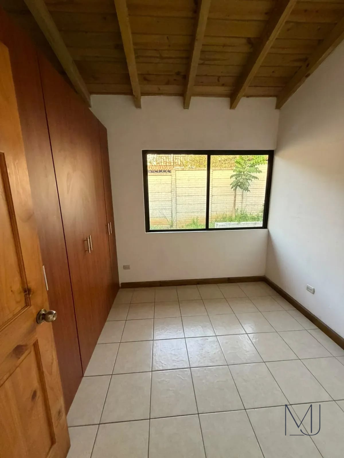 Casa en Renta | Condominio San Mateo | Zona 16 | Jardín Privado — Casa en Alquiler en Zona 16, Guatemala, Ciudad — foto 12 de 16