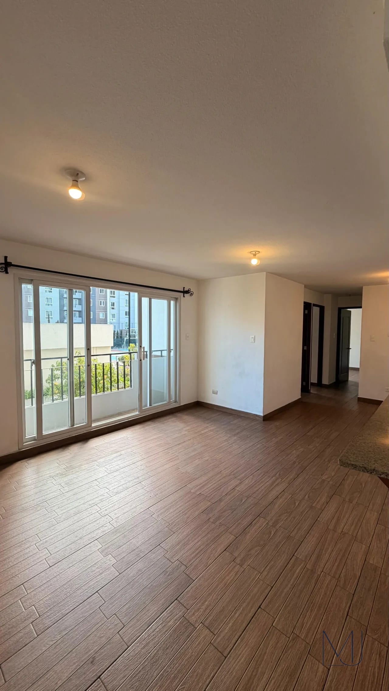 Apartamento en Venta | Parque 7 | Zona 7 | Calzada Roosevelt — Apartamento en Venta en Parque 7, Zona 7, Guatemala, Ciudad — foto 1 de 9