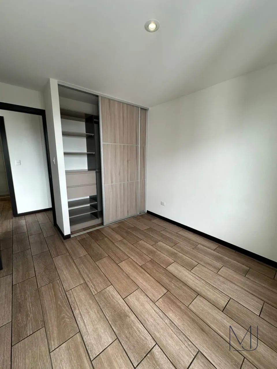 Apartamento en Renta | San Isidro 2021 | Zona 16 | 2 Habitaciones — Apartamento en Alquiler en San Isidro 20/21, Zona 16, Guatemala, Ciudad — foto 12 de 16