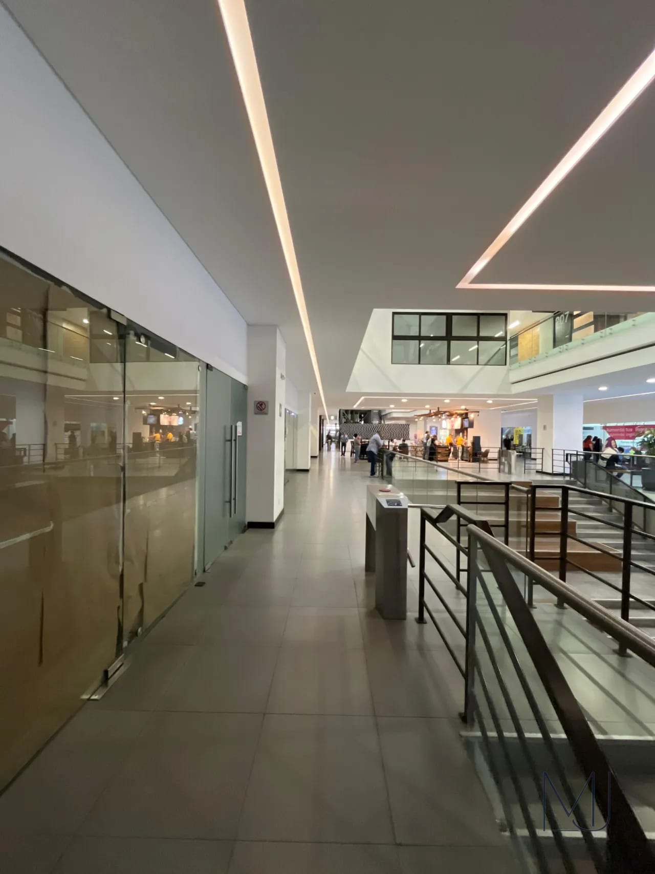 Local Comercial en Alquiler | Ascend | Zona 9 | 232 m² · — Local en Alquiler en Ascend, Zona 9, Guatemala, Ciudad — foto 1 de 17