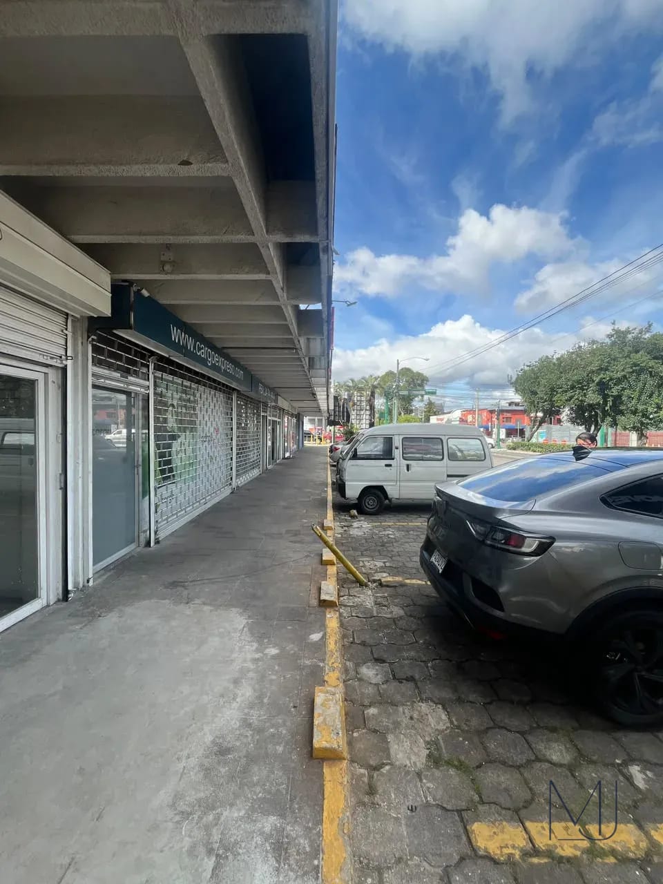 Local Comercial en Alquiler | Plaza Montúfar | Zona 9 | 45 m² — Local en Alquiler en Zona 9, Guatemala, Ciudad — foto 1 de 4