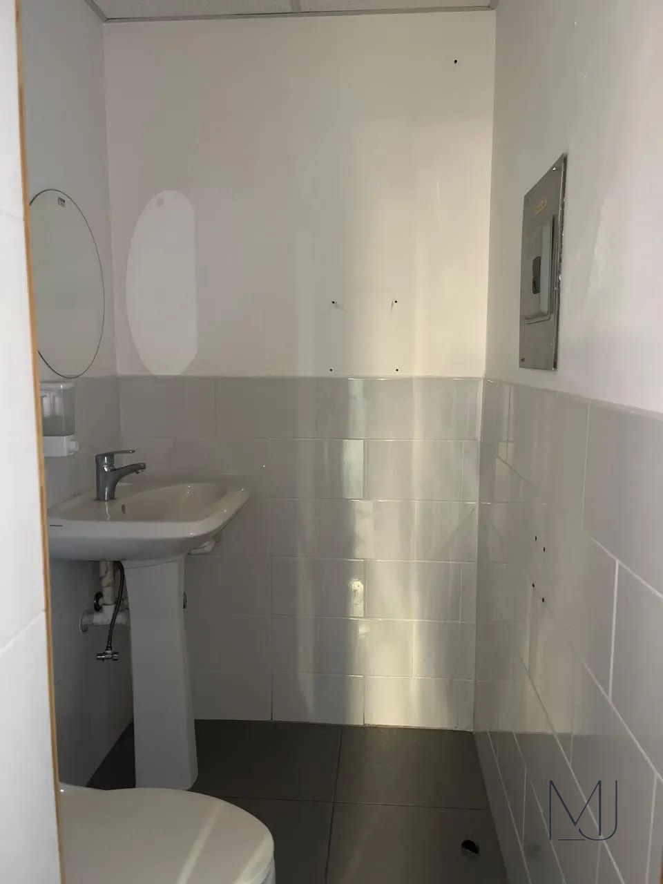 Clínica en Alquiler | Edificio Zona Médica | Zona 9 | 76.28 m² — Clínica en Alquiler en Zona Médica, Zona 9, Guatemala, Ciudad — foto 13 de 16