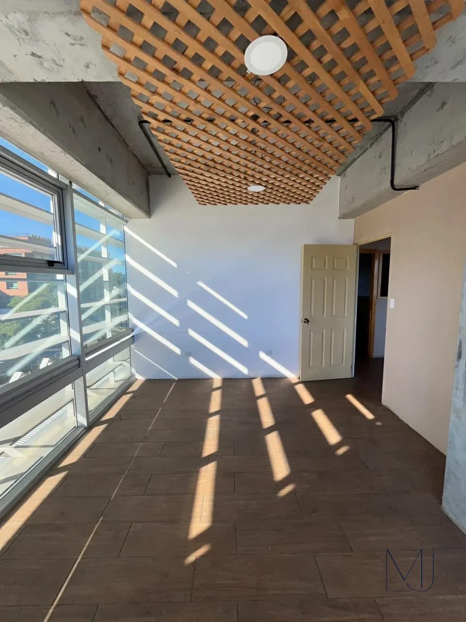 Clínica en Alquiler | Edificio Zona Médica | Zona 9 | 76.28 m² — Clínica en Alquiler en Zona Médica, Zona 9, Guatemala, Ciudad — foto 2 de 16