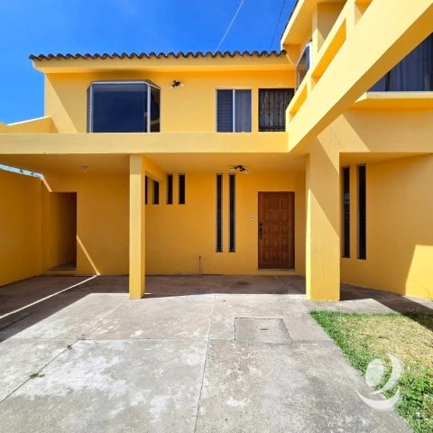 Casa en Venta Pinares de San Cristóbal Zona 8 de Mixco — Casa en Venta en Zona 8 Mixco, Guatemala, Ciudad — foto 1 de 17