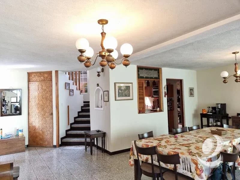 AnteriorSiguiente Casa y Apartamento en Venta San Cristóbal, sin garita. — Casa en Venta en Zona 8 Mixco, Guatemala, Ciudad — foto 4 de 17