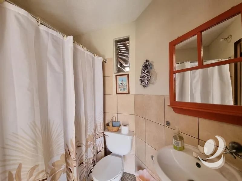 AnteriorSiguiente Casa y Apartamento en Venta San Cristóbal, sin garita. — Casa en Venta en Zona 8 Mixco, Guatemala, Ciudad — foto 15 de 17