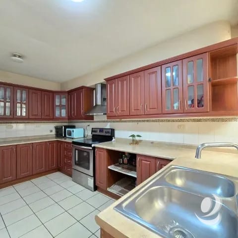 Casa en Venta cercana a Walmart de San Cristóbal — Casa en Venta en Zona 8 Mixco, Guatemala, Ciudad — foto 7 de 17