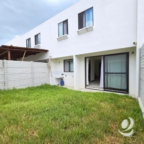 Casa en Venta Residenciales San José, Guatemala — Casa en Venta en San José Pinula, Guatemala, Ciudad — foto 6 de 17