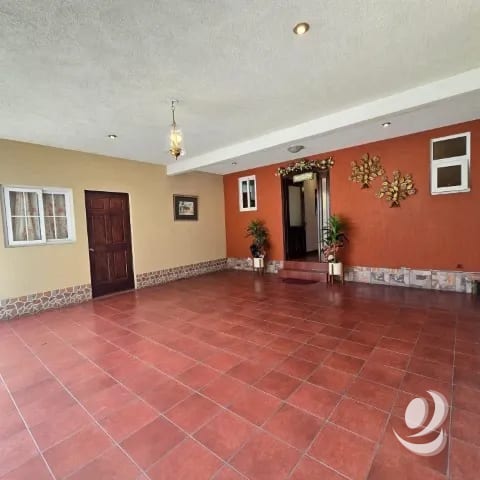 Casa en Venta Bulevar San Cristóbal adentro de Garita — Casa en Venta en Zona 8 Mixco, Guatemala, Ciudad — foto 4 de 17