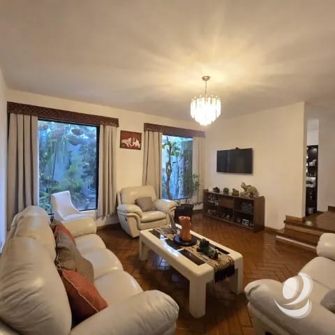 Casa en Venta Valles de San Cristóbal Zona 8 de Mixco — Casa en Venta en Zona 8 Mixco, Guatemala, Ciudad — foto 1 de 16