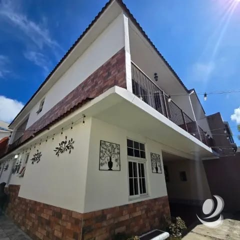 ¡¡¡Preciosa Casa en Venta sobre Bulevar San Cristóbal, Las orquídeas!! — Casa en Venta en Zona 8 Mixco, Guatemala, Ciudad — foto 2 de 17