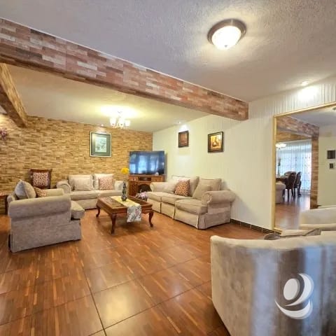 ¡¡¡Preciosa Casa en Venta sobre Bulevar San Cristóbal, Las orquídeas!! — Casa en Venta en Zona 8 Mixco, Guatemala, Ciudad — foto 5 de 17