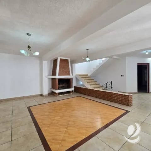 Casa grade en Venta Las Hojarascas Zona 1 de Mixco — Casa en Venta en Zona 1 Mixco, Guatemala, Ciudad — foto 4 de 17