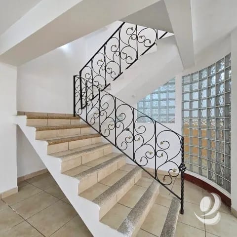 Casa grade en Venta Las Hojarascas Zona 1 de Mixco — Casa en Venta en Zona 1 Mixco, Guatemala, Ciudad — foto 10 de 17