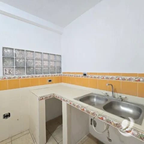Casa grade en Venta Las Hojarascas Zona 1 de Mixco — Casa en Venta en Zona 1 Mixco, Guatemala, Ciudad — foto 16 de 17