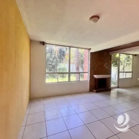 Casa en venta en Jardines de San Lucas Sacatepéquez — Casa en Venta en San Lucas Sacatepéquez, Sacatepéquez — foto 1 de 17