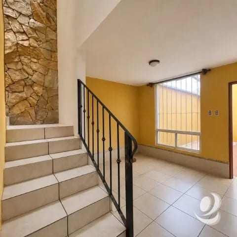 Casa en venta en Jardines de San Lucas Sacatepéquez — Casa en Venta en San Lucas Sacatepéquez, Sacatepéquez — foto 2 de 17