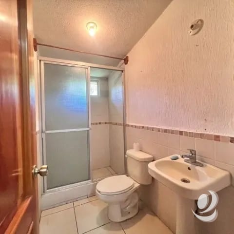 Casa en venta en Jardines de San Lucas Sacatepéquez — Casa en Venta en San Lucas Sacatepéquez, Sacatepéquez — foto 16 de 17