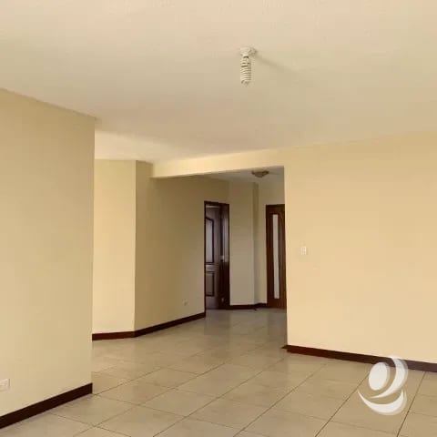 Casa en Venta Bosques de San Nicolas Zona 4 Mixco — Casa en Venta en Bosques de San Nicolás, Zona 4 Mixco, Guatemala, Ciudad — foto 3 de 17