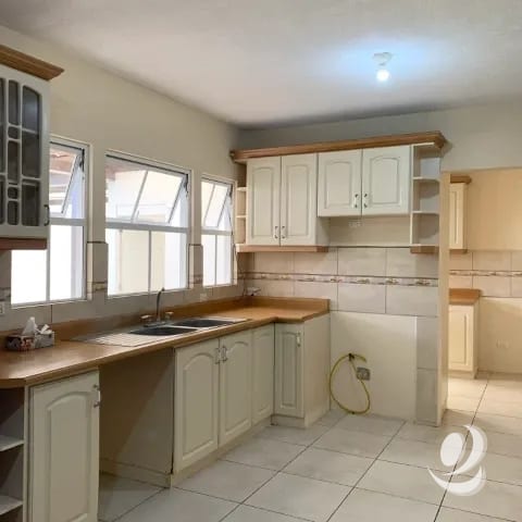 Casa en Venta Bosques de San Nicolas Zona 4 Mixco — Casa en Venta en Bosques de San Nicolás, Zona 4 Mixco, Guatemala, Ciudad — foto 9 de 17
