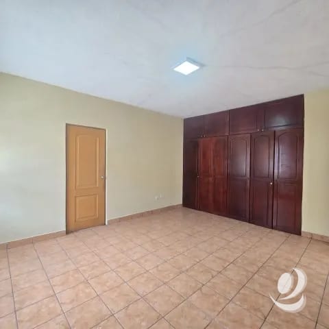¡¡¡Preciosa Casa en Renta para Negocio u Oficinas Zona 12 Guatemala!!! — Casa en Alquiler en Zona 12, Guatemala, Ciudad — foto 11 de 17