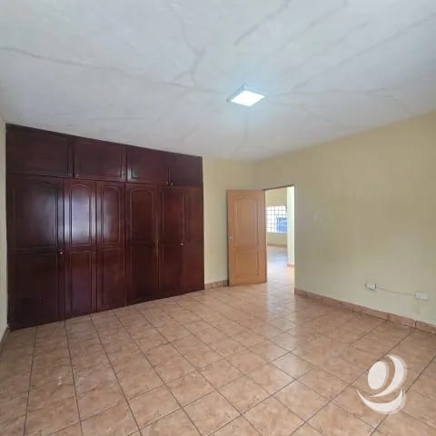 ¡¡¡Preciosa Casa en Renta para Negocio u Oficinas Zona 12 Guatemala!!! — Casa en Alquiler en Zona 12, Guatemala, Ciudad — foto 13 de 17