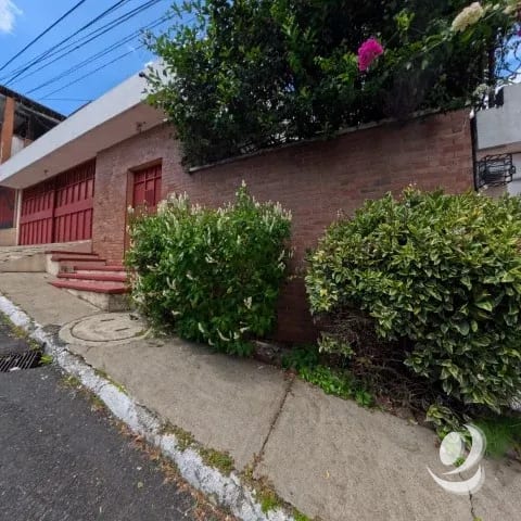Casa en Venta San Cristóbal Vista al Valle Occidente — Oficina en Venta en Zona 9 Mixco, Guatemala, Ciudad — foto 1 de 14