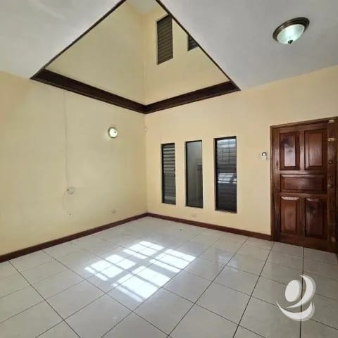 Casa en Venta Lomas de San Jacinto Zona 10 de Mixco — Casa en Venta en Zona 10 Mixco, Guatemala, Ciudad — foto 3 de 14