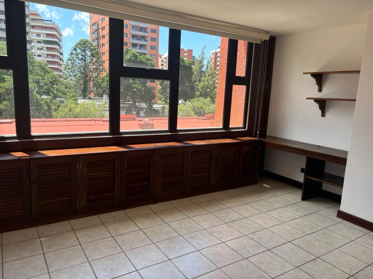 Apartamento en Alquiler zona 10 — Apartamento en Alquiler en Zona 10, Guatemala, Ciudad — foto 1 de 10