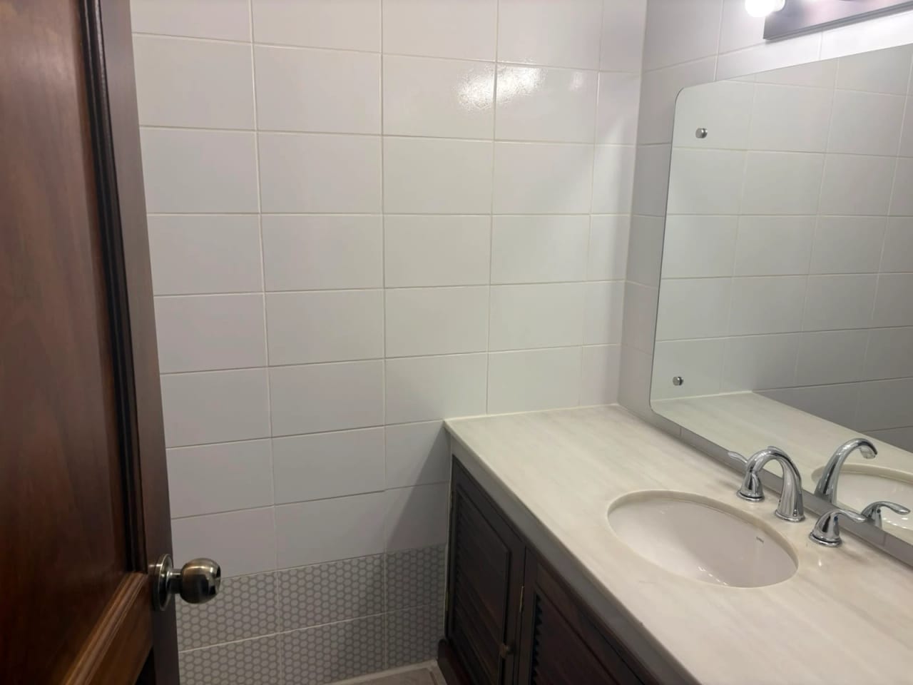 Apartamento en Alquiler zona 10 — Apartamento en Alquiler en Zona 10, Guatemala, Ciudad — foto 4 de 10