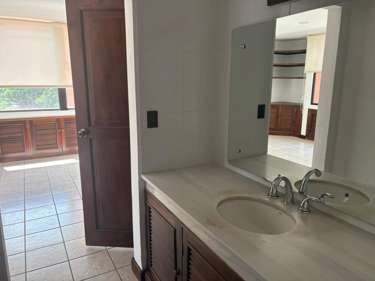 Apartamento en Alquiler zona 10 — Apartamento en Alquiler en Zona 10, Guatemala, Ciudad — foto 9 de 10