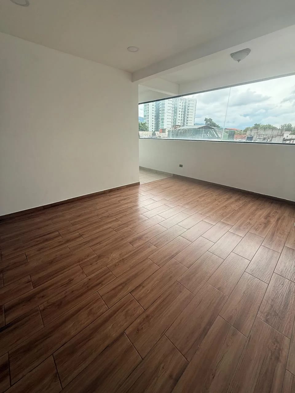 Apartamento en renta zona 14 la Villa — Apartamento en Alquiler en Zona 14, Guatemala, Ciudad — foto 2 de 8