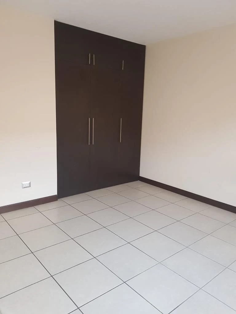 Rento casa en Zona 16 SAN ISIDRO CONDOMINIO EXCLUSIVO — Casa en Alquiler en Ensenada de San Isidro, Zona 16, Guatemala, Ciudad — foto 8 de 16