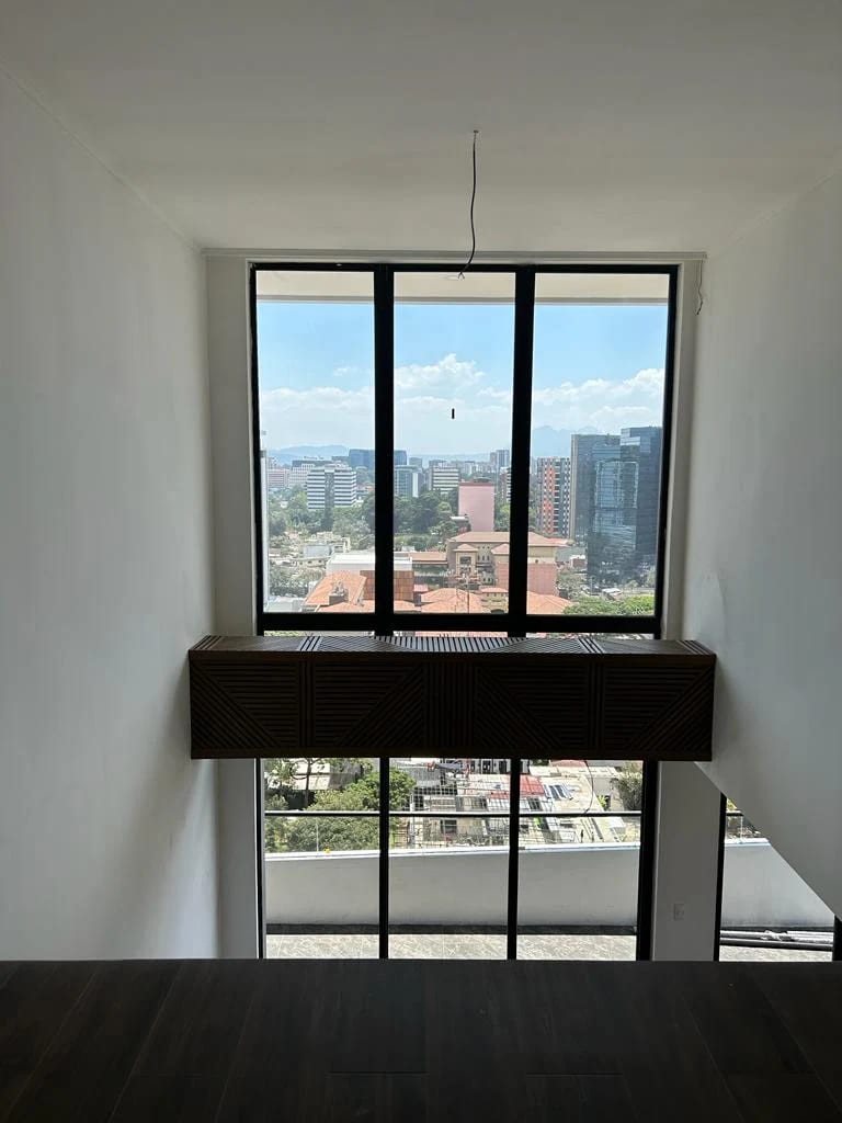 Rento apartamento en Zona 10 EDIFICIO DE LUJO CERCA DE FONTABELLA — Apartamento en Alquiler en Monád, Zona 10, Guatemala, Ciudad — foto 9 de 17