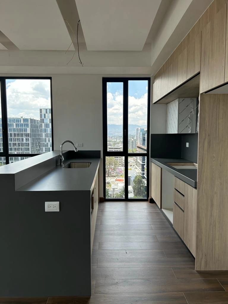 Rento apartamento en Zona 10 EDIFICIO DE LUJO CERCA DE FONTABELLA — Apartamento en Alquiler en Monád, Zona 10, Guatemala, Ciudad — foto 13 de 17