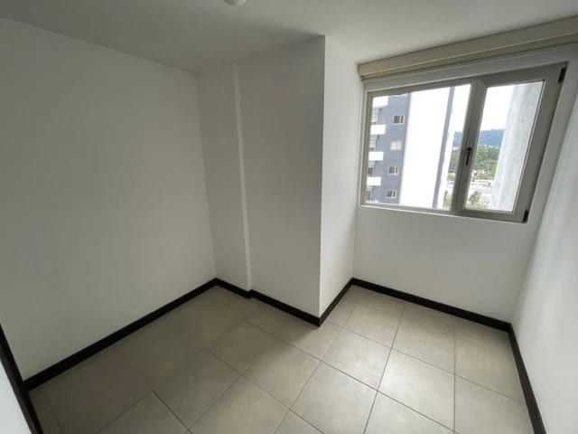 Rento apartamento en Zona 14 EDIFICIO CON PISCINA, GYM Y AREAS VERDES — Apartamento en Alquiler en Attica, Zona 14, Guatemala, Ciudad — foto 16 de 17