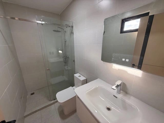 Rento apartamento en Zona 15 Vista Hermosa 2 EDIFICIO NUEVO EXCLUSIVO — Apartamento en Alquiler en Zona 15, Guatemala, Ciudad — foto 9 de 17