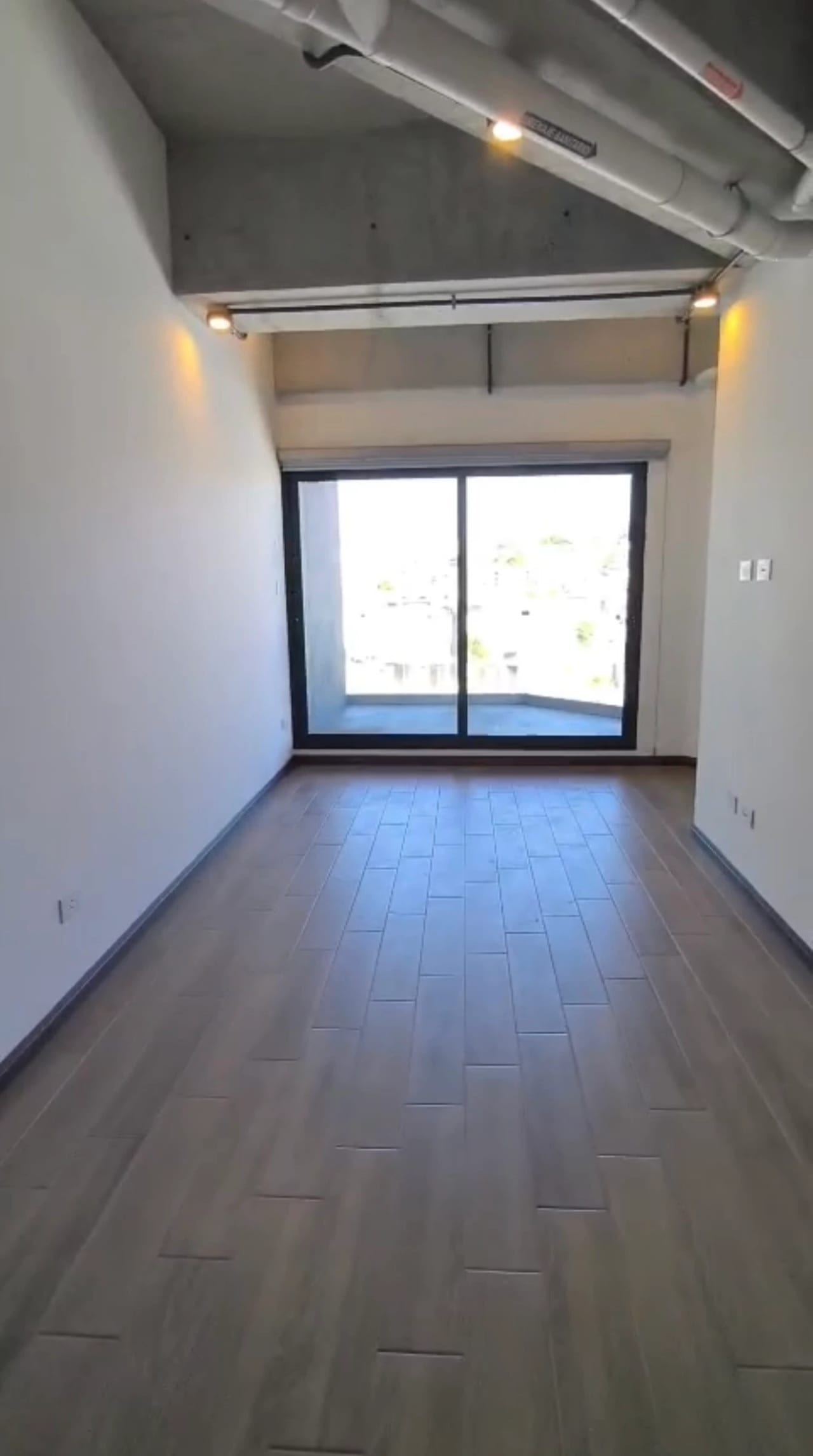 Rento apartamento en Zona 4 CERCA DE 4 GRADOS NORTE EDIFICIO NUEVO — Apartamento en Alquiler en Séptimo, Zona 4, Guatemala, Ciudad — foto 14 de 17