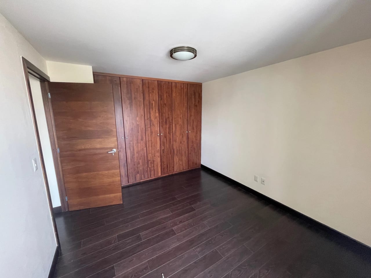 Rento apartamento de 3 dormitorios en Zona 14 CERCA DE EUROPLAZA — Apartamento en Alquiler en Catania, Zona 14, Guatemala, Ciudad — foto 12 de 17