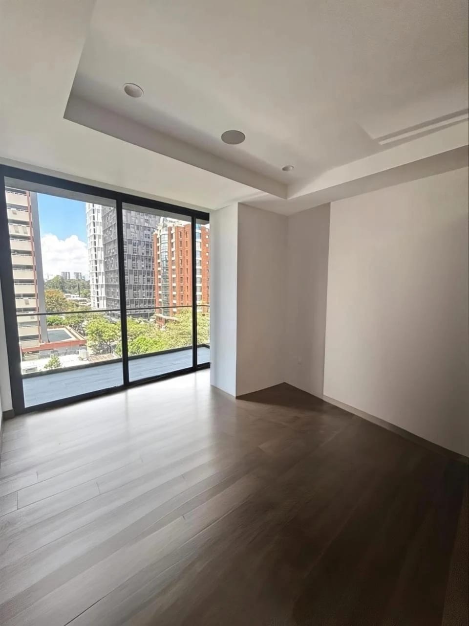 Apartamento en Renta en Zona 10 EDIFICIO FERRE DIEZ Z.10 — Apartamento en Alquiler en Ferré Diez, Zona 10, Guatemala, Ciudad — foto 15 de 17