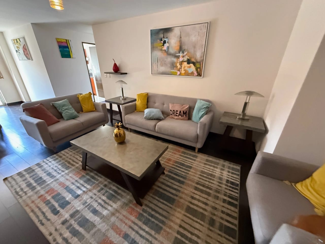 Rento apartamento en Zona 14 EDIFICIO EXCLUSIVO CERCA EUROPLAZA — Apartamento en Alquiler en Catania, Zona 14, Guatemala, Ciudad — foto 4 de 17