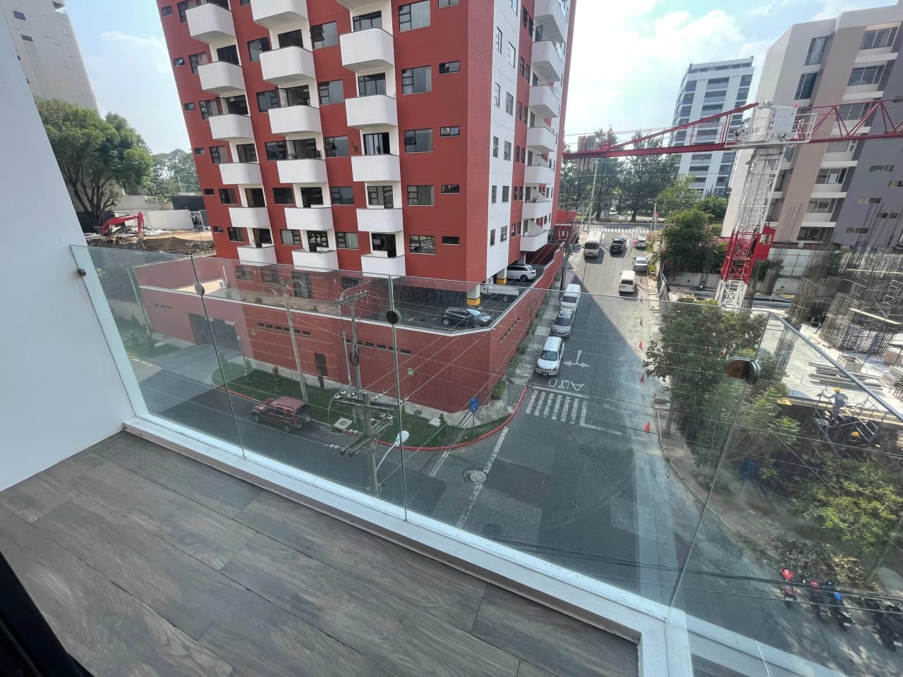 Rento apartamento en Zona 14 EDIFICIO EXCLUSIVO ROOFTOP CON PISCINA — Apartamento en Alquiler en Casa Roble, Zona 14, Guatemala, Ciudad — foto 6 de 17