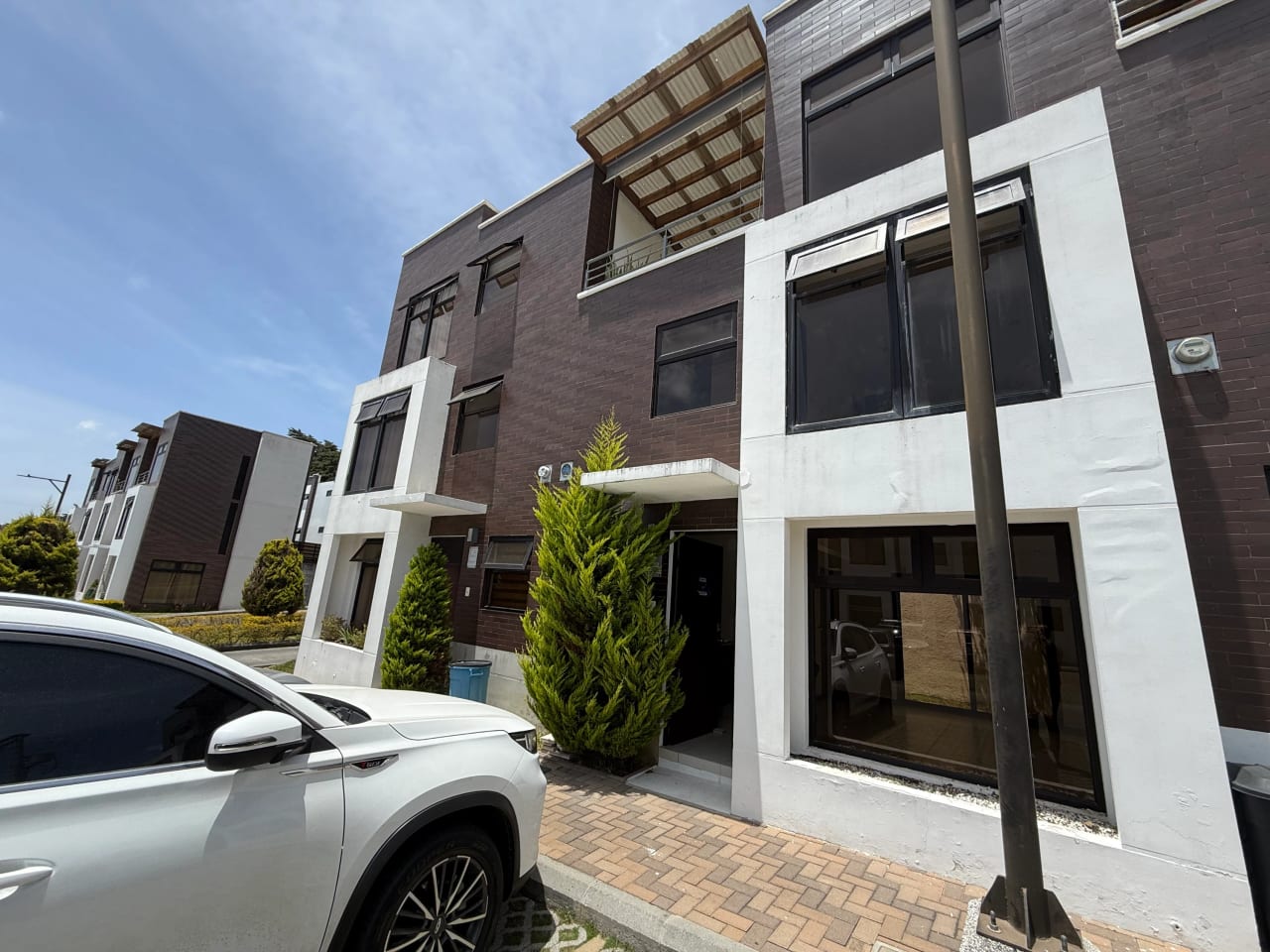 Vendo casa en Carretera a El Salvador ARRAZOLA REMATE BANCARIO! — Casa en Venta en Álika Club Residencial, Carretera a El Salvador, Guatemala, Ciudad — foto 6 de 17