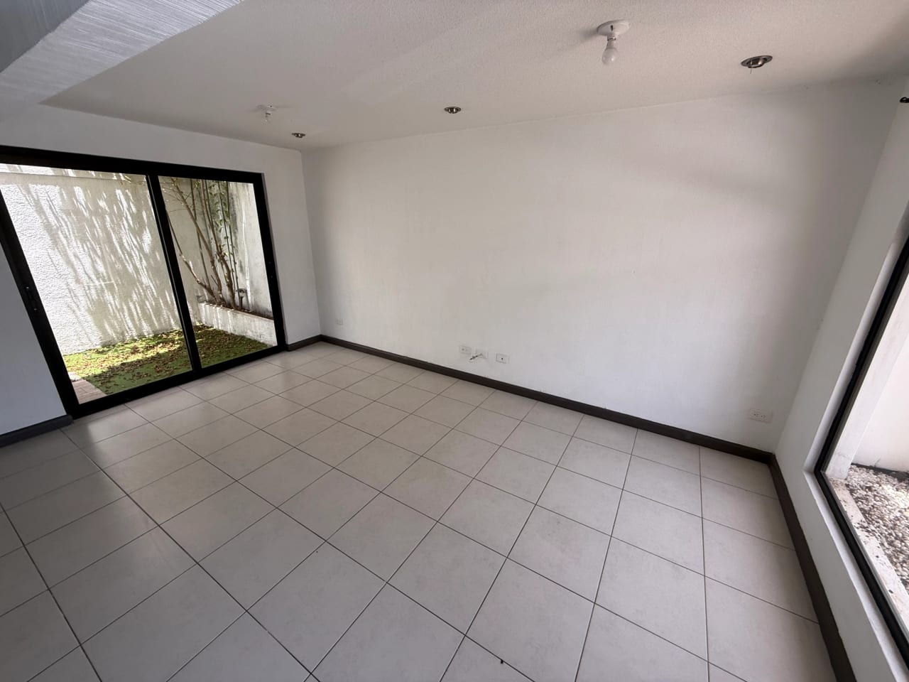 Vendo casa en Carretera a El Salvador ARRAZOLA REMATE BANCARIO! — Casa en Venta en Álika Club Residencial, Carretera a El Salvador, Guatemala, Ciudad — foto 7 de 17