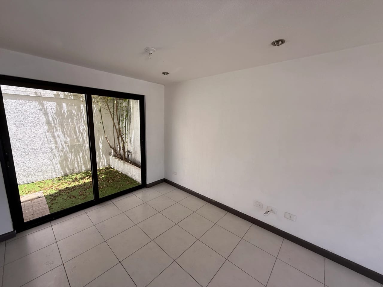 Vendo casa en Carretera a El Salvador ARRAZOLA REMATE BANCARIO! — Casa en Venta en Álika Club Residencial, Carretera a El Salvador, Guatemala, Ciudad — foto 9 de 17