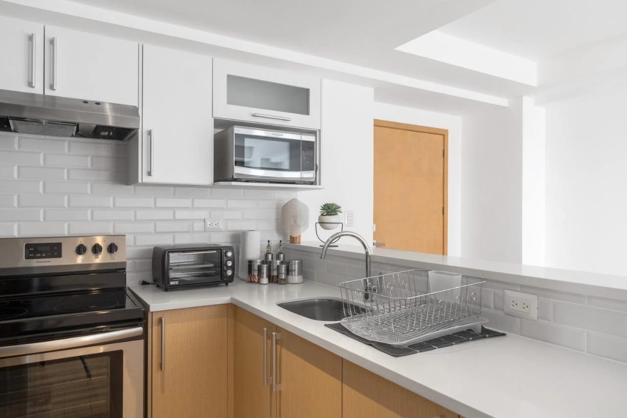 Rento apartamento AMUEBLADO En Zona 10 BUEN PRECIO!! — Apartamento en Alquiler en City Haus, Zona 10, Guatemala, Ciudad — foto 11 de 17