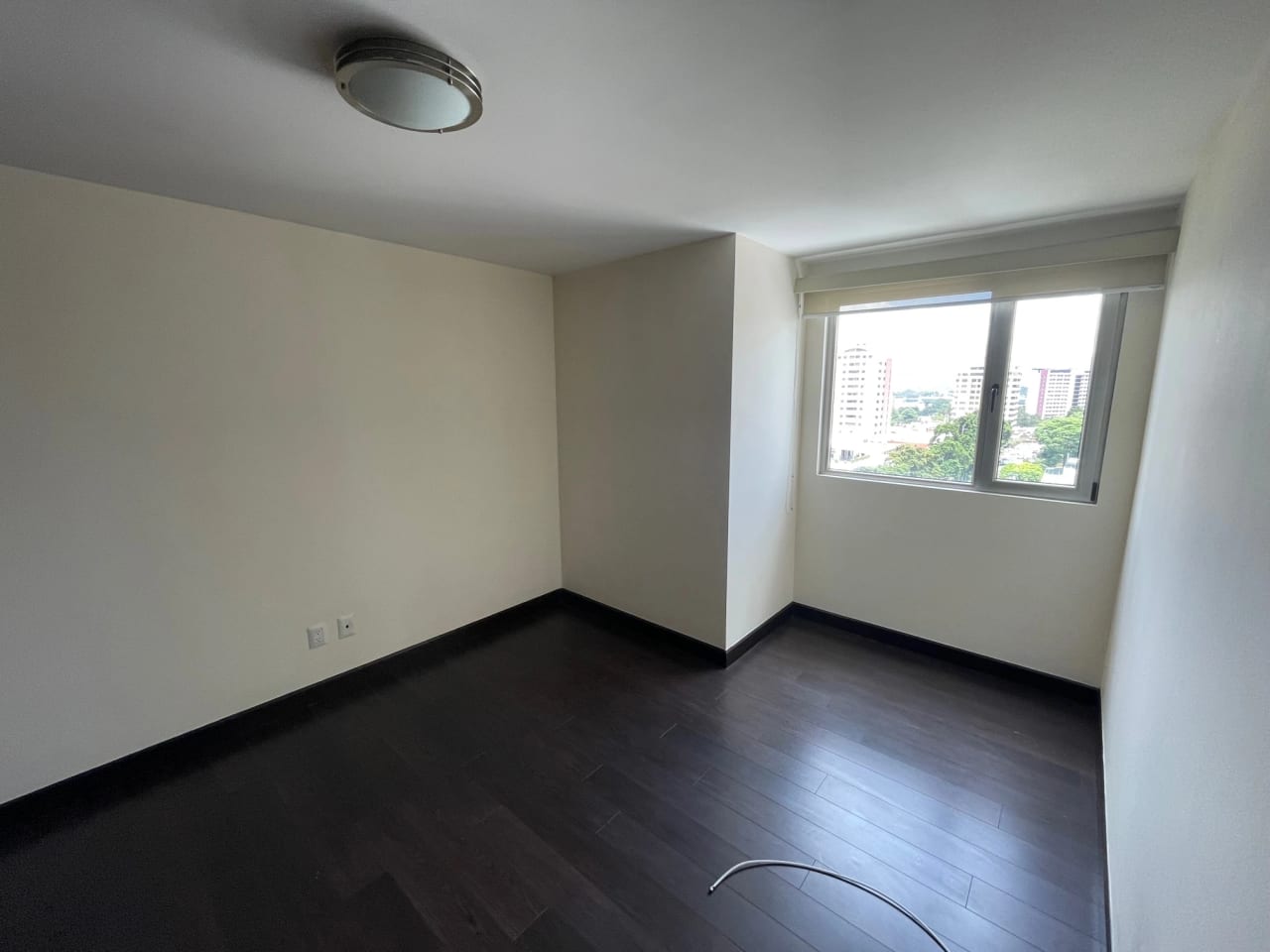 Rento apartamento en Zona 14 EDIFICIO EXCLUSIVO CERCA EUROPLAZA — Apartamento en Alquiler en Catania, Zona 14, Guatemala, Ciudad — foto 7 de 17