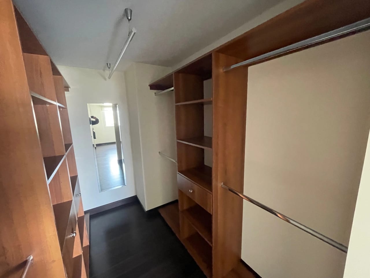 Rento apartamento en Zona 14 EDIFICIO EXCLUSIVO CERCA EUROPLAZA — Apartamento en Alquiler en Catania, Zona 14, Guatemala, Ciudad — foto 11 de 17