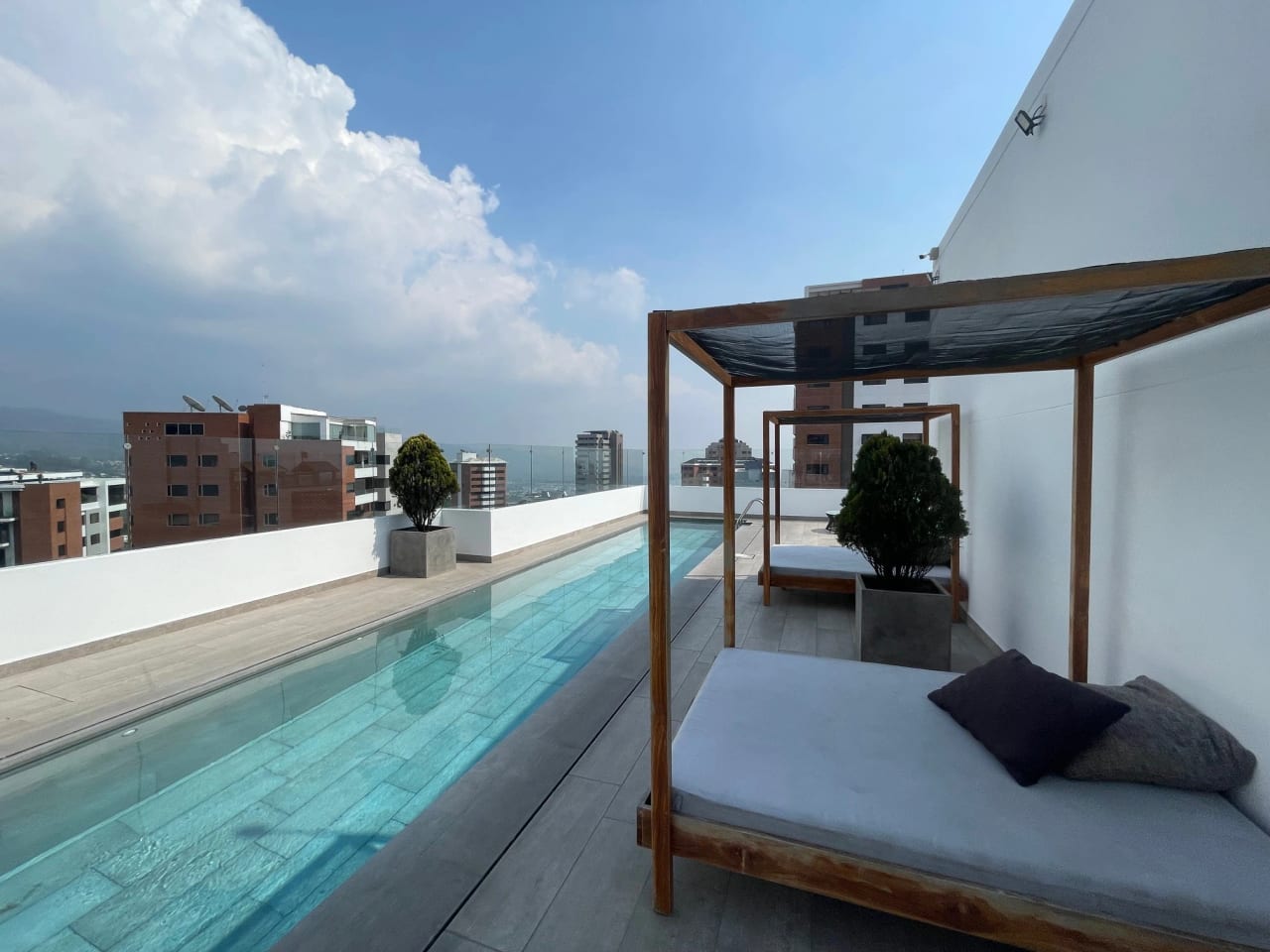 Rento apartamento en Zona 14 EDIFICIO EXCLUSIVO ROOFTOP CON PISCINA — Apartamento en Alquiler en Casa Roble, Zona 14, Guatemala, Ciudad — foto 4 de 17