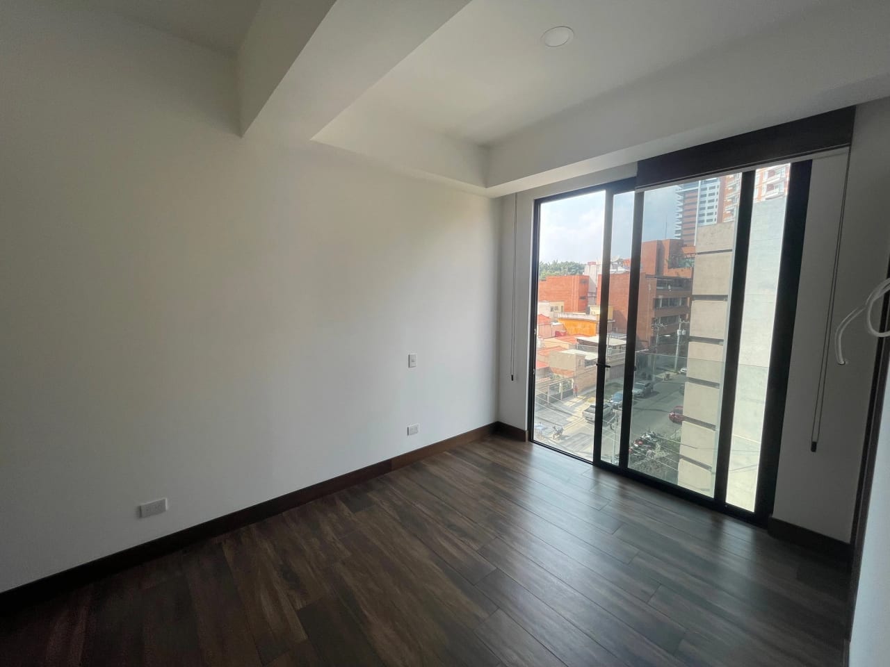 Rento apartamento en Zona 14 EDIFICIO EXCLUSIVO ROOFTOP CON PISCINA — Apartamento en Alquiler en Casa Roble, Zona 14, Guatemala, Ciudad — foto 1 de 17